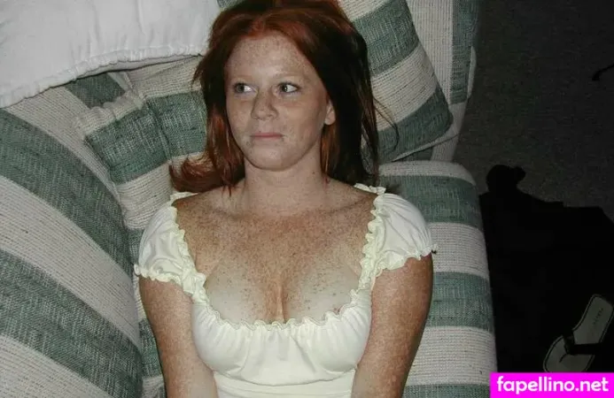 Sarah Thomas OnlyFans Thumbnail #01PXWbTI9p