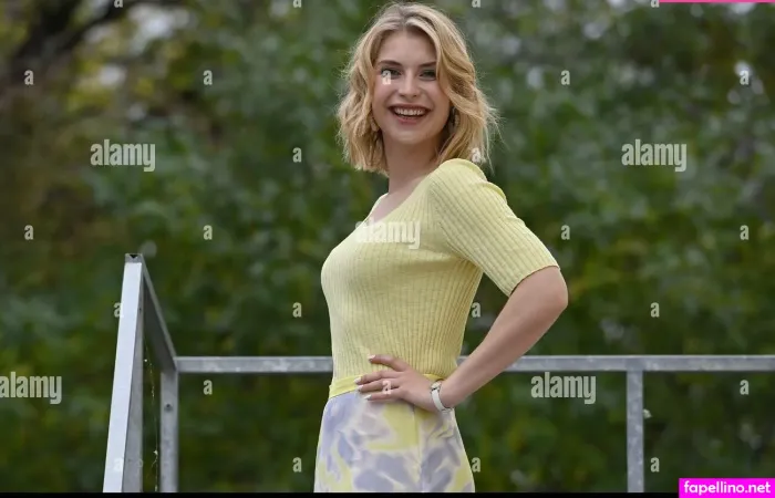 Sarah Thonig OnlyFans Thumbnail #Gkb9zwKcTN