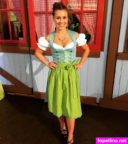 Sarah Tkotsch OnlyFans Thumbnail #rUegy4jzi4