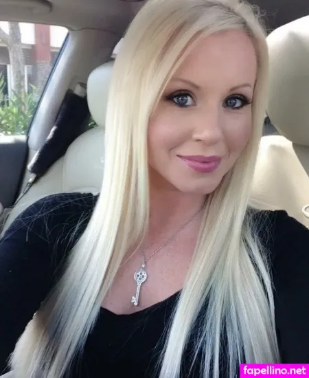 Sarah Walker OnlyFans Thumbnail #MnIOP6nD9g