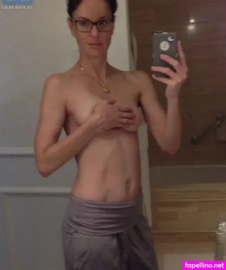 Sarah Wayne OnlyFans Thumbnail #t8iJ94qeZK