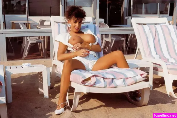 Sarah Young OnlyFans Thumbnail #lmJB8LcLiB