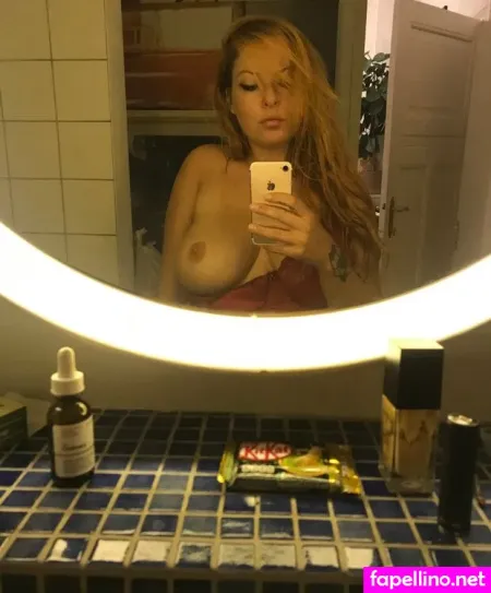 Sarah Zak OnlyFans Thumbnail #khnkc22kq2