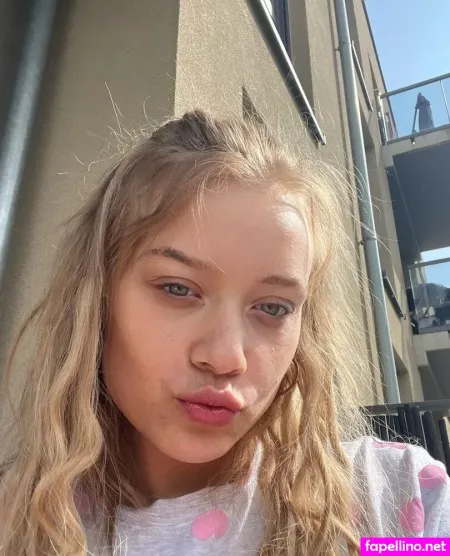 Sarah1me OnlyFans Thumbnail #GFLBqsULsx