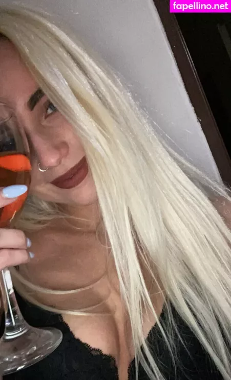 Sarah21212121 OnlyFans Thumbnail #UHfzkpQqoT
