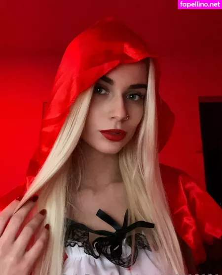 Sarah21212121 OnlyFans Thumbnail #rCqNwWQ0Eh