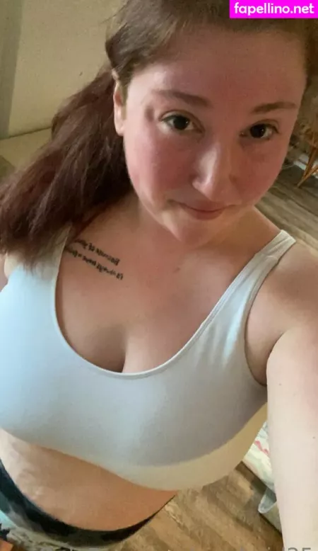 Sarahgirl25 OnlyFans Thumbnail #VU7R5vY4SC