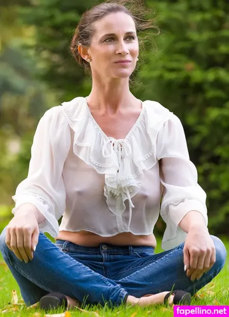 Sarahhh 1 Main Profile Photo