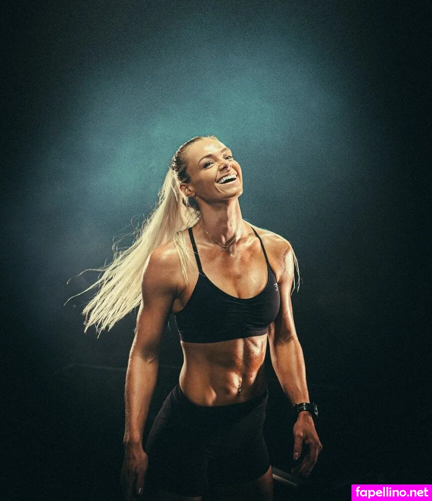 Sarah Holden, sarahholden_fit Nude Leaked OnlyFans Photo #aY1DItMqJA