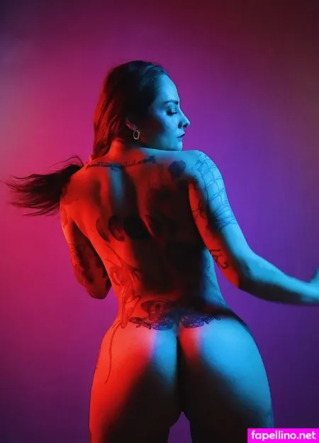 Sarahinkzed OnlyFans Thumbnail #0NOxmy5Fud