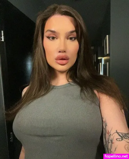 Sarahlal Main Profile Photo
