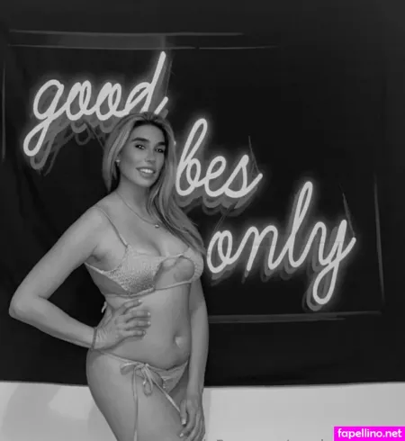 Sarahstarr2020 Main Profile Photo