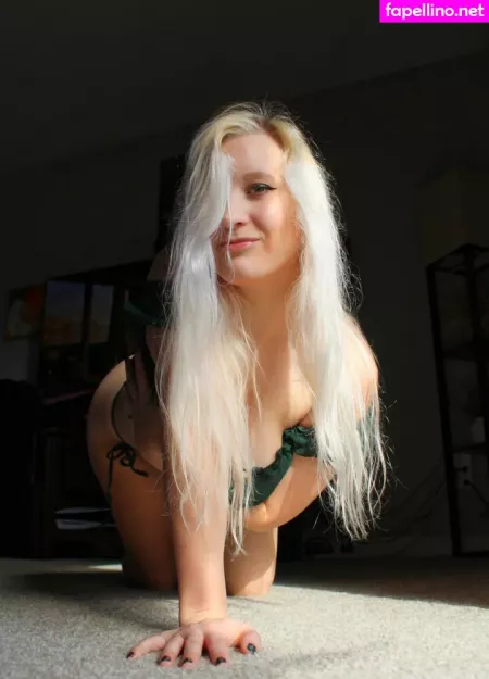 Sarahsuniverse OnlyFans Thumbnail #RcVyx3ItMO