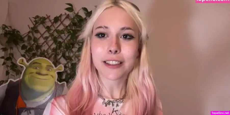 Sarahtoninx9 OnlyFans Thumbnail #ph3nxJsjpo