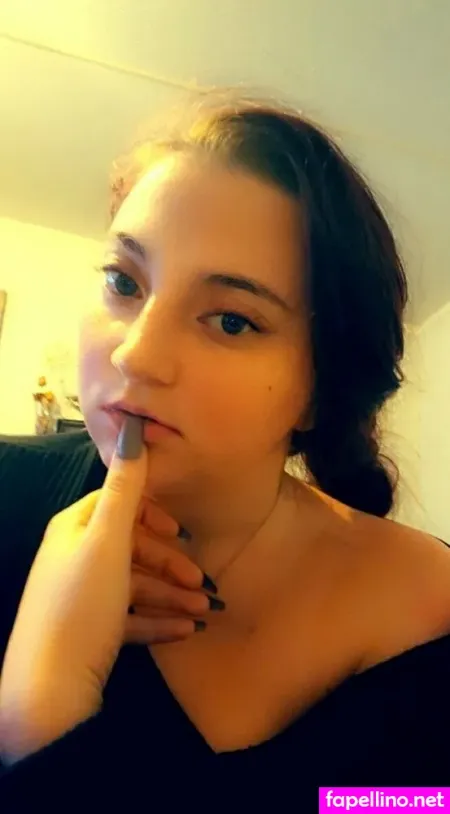 Sarahyournaughtygirl69 Main Profile Photo