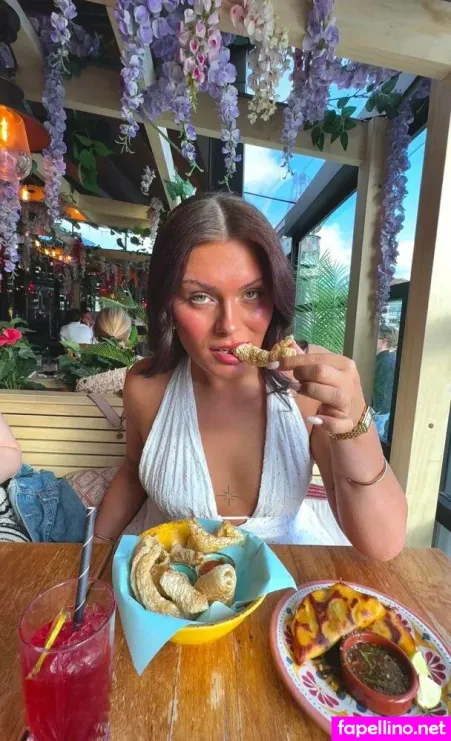 Saramarie Free OnlyFans Thumbnail #XrIYn9dZnl