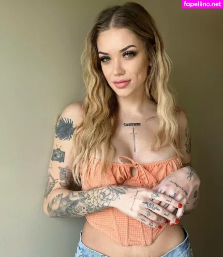 Saramascarax OnlyFans Thumbnail #AguMGk3C2G