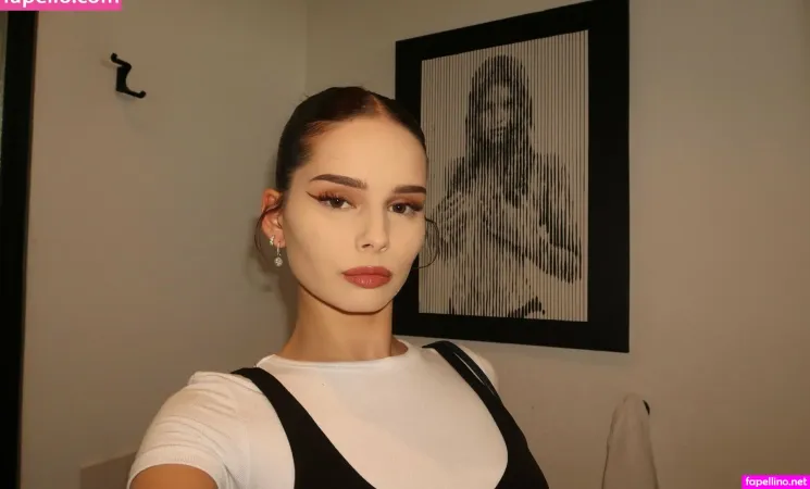 Saramia 2 OnlyFans Thumbnail #uMovpDLOTb