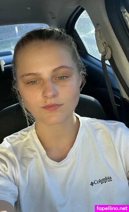 Saras Wood OnlyFans Thumbnail #v1G2zyA9Aw