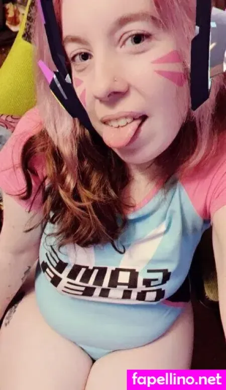 Sarastrasza OnlyFans Thumbnail #ICWrx7xi8e