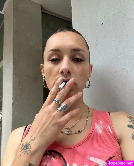 Sarasxlt OnlyFans Thumbnail #DbdK5XUN3s