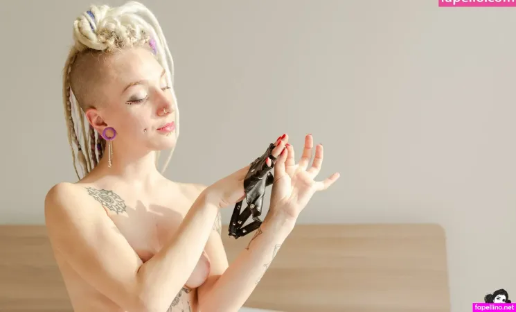 Saravibes OnlyFans Thumbnail #FGOEHfgGtJ