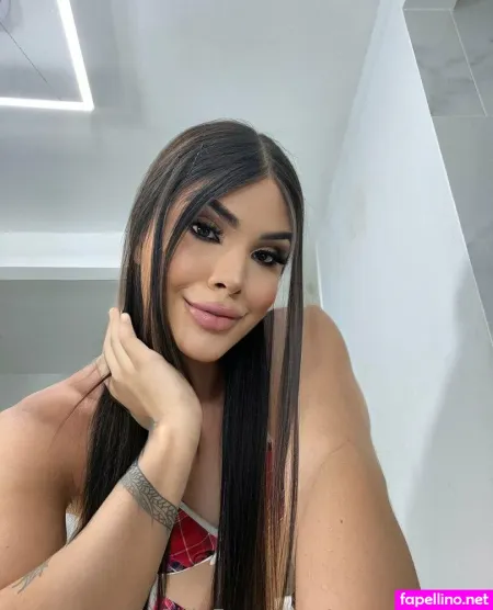 Saravictoriazx OnlyFans Thumbnail #HSBQb4TW34