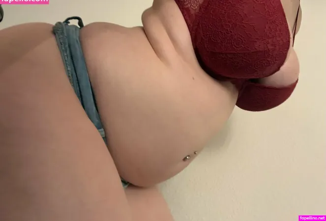 Saraxeniia OnlyFans Thumbnail #4BtbRugp6Q