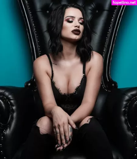 Saraya Bevis OnlyFans Thumbnail #1tZbnD6CLT