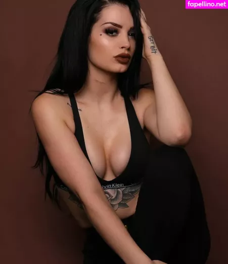 Saraya Bevis OnlyFans Thumbnail #Xfo4AYrSQE