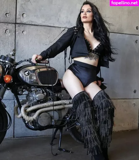 Saraya Bevis OnlyFans Thumbnail #bPGRTzPiNi