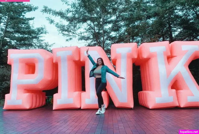 Sarazurbuch OnlyFans Thumbnail #HCGFFOHuRp