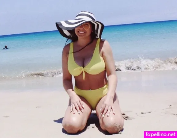 Sarazurbuch OnlyFans Thumbnail #LiLodxS65b