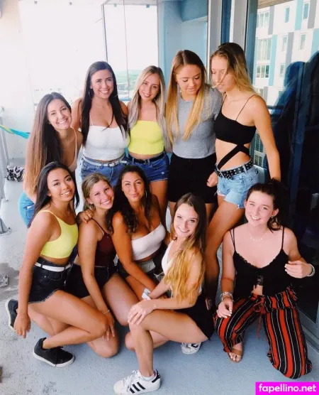 Sarazurbuch OnlyFans Thumbnail #hfhlZYHdxD