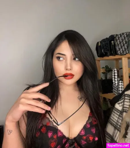 Sarelle OnlyFans Thumbnail #qxhDXa3DNY