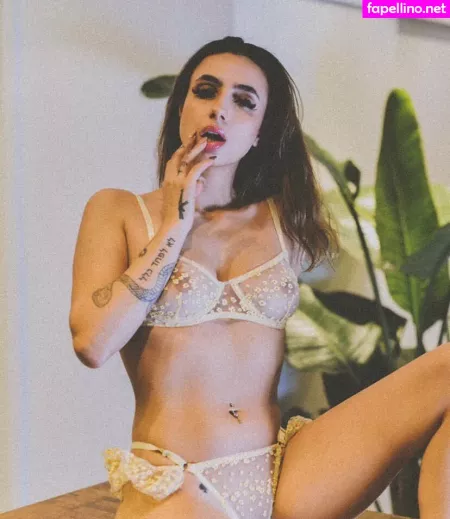 Sarha Hanna OnlyFans Thumbnail #NpJvTbIUdM