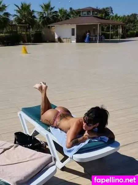 Sari Sander OnlyFans Thumbnail #zRKHW3WrBz