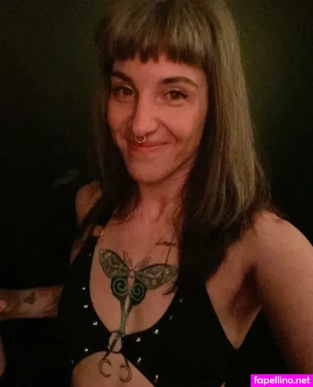 Sariafoxx OnlyFans Thumbnail #Ve1o9XkWTN