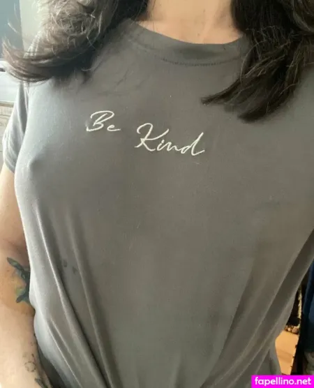 Sariafoxx OnlyFans Thumbnail #cIr8NMFfFr