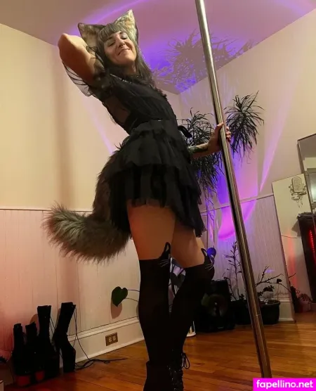 Sariafoxx OnlyFans Thumbnail #h3lCsGvBlM