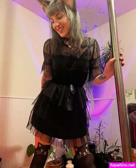 Sariafoxx OnlyFans Thumbnail #zB1z8SvgIQ