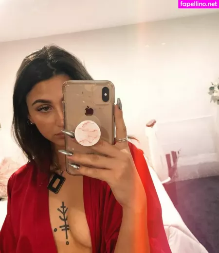 Sariana OnlyFans Thumbnail #2vujNpMySB