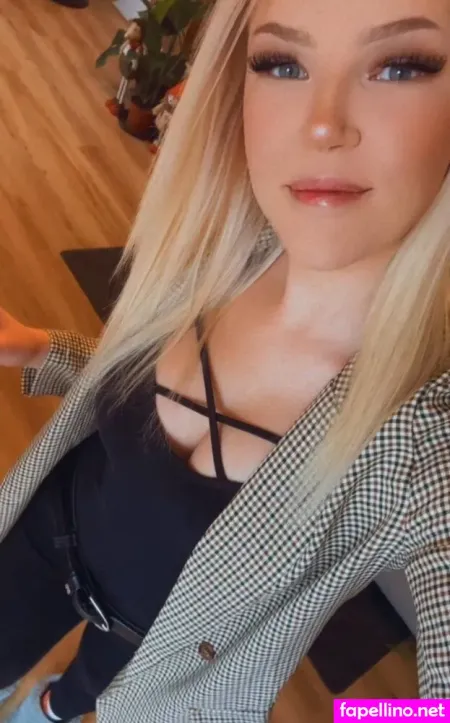 Sarifari32 1 OnlyFans Thumbnail #DBA3H4Vt6L