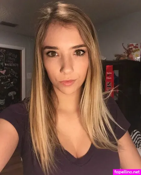 Sarina Hunt OnlyFans Thumbnail #AKADaQ4xXU
