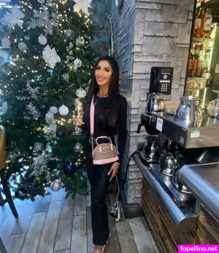 Sarina Jasmine OnlyFans Thumbnail #B7Fykuux2s