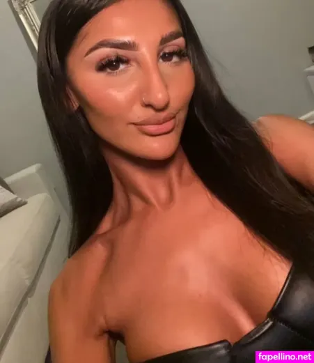 Sarina Jasmine OnlyFans Thumbnail #eKdbcVHZTG