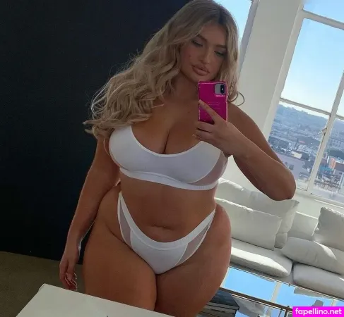 Sarina Nowak OnlyFans Thumbnail #eE1gjbES43
