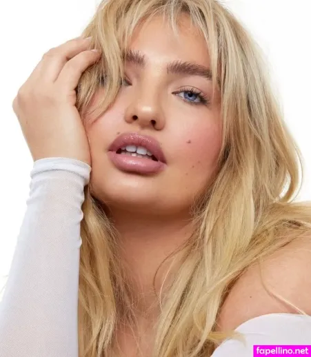 Sarina Nowak OnlyFans Thumbnail #uyGJtDrDLY