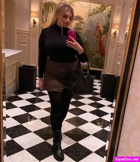 Sarina Nowak OnlyFans Thumbnail #wsR8OEP9KB