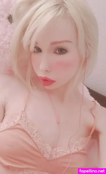 Sarina Valentina OnlyFans Thumbnail #40IivEBoxc